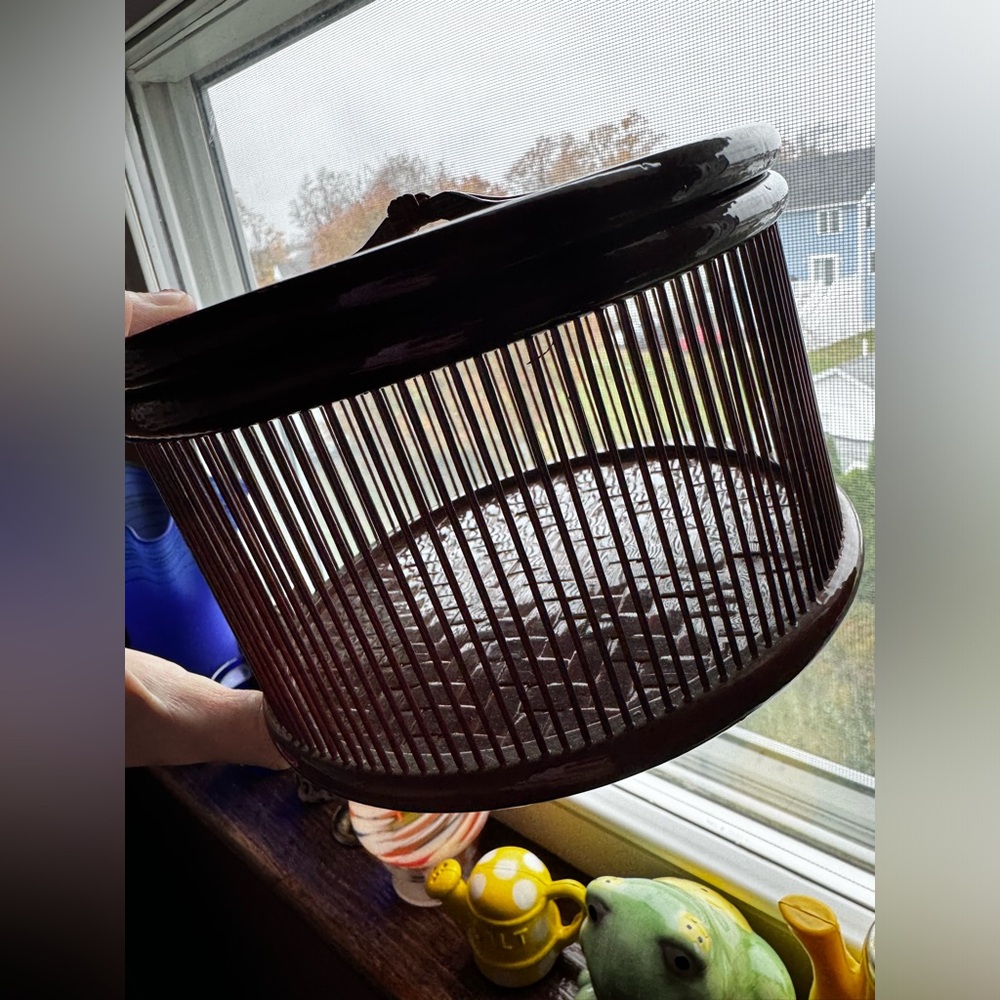 Japanese Vintage Lacquered Bamboo Basket✨ - Picture 3 of 16